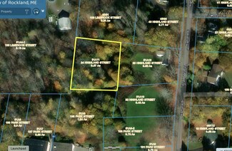 24 Highland St, Rockland, ME 04841