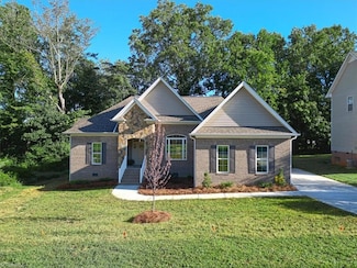 2830 Nevil Dr, Winston-Salem, NC 27107