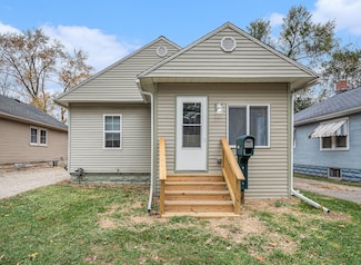 352 Hillside Ave, Jackson, MI 49203