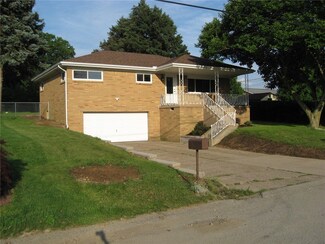 2221 Thomas Dr, White Oak, PA 15131