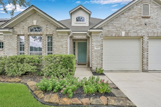 910 Spring Heights Dr, Spring, TX 77373