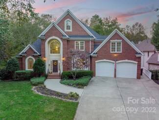 1413 Mt Isle Harbor Dr, Charlotte, NC 28214