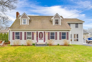 69 Reynolds St, Teaticket, MA 02536
