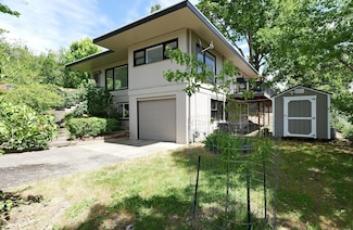 1141 NW Sunset Dr, Grants Pass, OR 97526