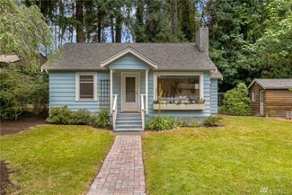 19930 Forest Park Dr NE, Shoreline, WA 98155