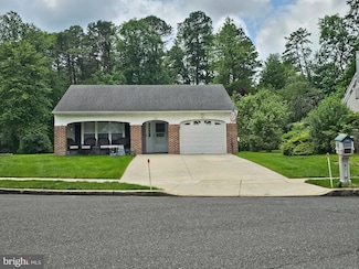 57 Finchley Ct, Southampton, NJ 08088