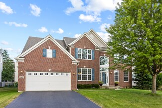 2067 Amelia Ln, Hoffman Estates, IL 60192