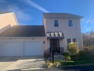 201 Westminster Dr, Wheeling, WV 26003