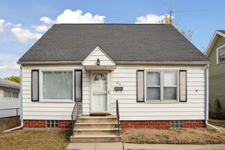 645 Kirkwood Ave, Waterloo, IA 50701