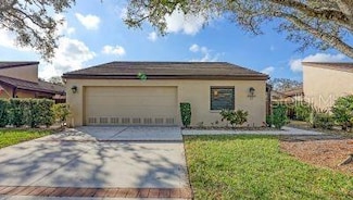 3692 Glen Oaks Manor Dr, Sarasota, FL 34232