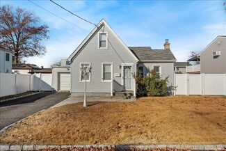 321 Columbus Ave, West Babylon, NY 11704