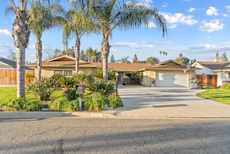 908 N Beatrice Dr, Tulare, CA 93274
