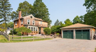 14 California St, Amesbury, MA 01913
