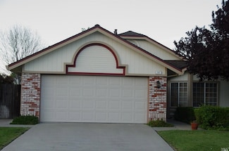 767 Raven Dr, Vacaville, CA 95687