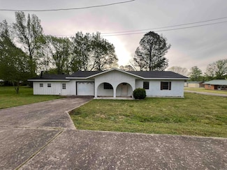 866 Ladonya St, Waldron, AR 72958
