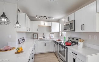 2033 Hassell Ave, North Las Vegas, NV 89032