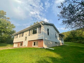 400 Elmer Rd, New Glarus, WI 53574