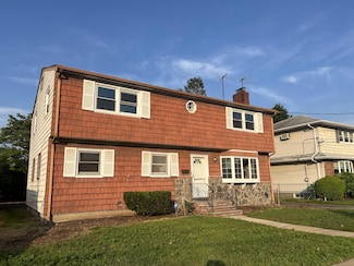 5 Brighton Place, Hicksville, NY 11801