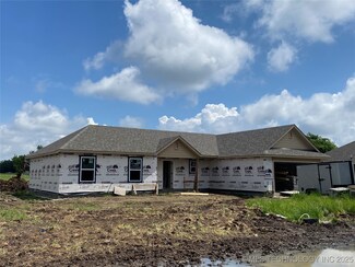 412 NW 7th St, Wagoner, OK 74467