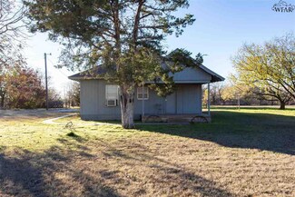 424 Ray Rd, Dean, TX 76305
