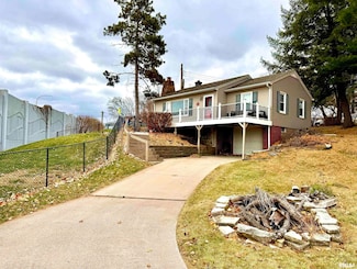 2003 19th St, Moline, IL 61265