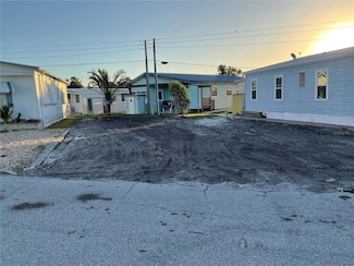 6605 Oregon St, Bradenton, FL 34207