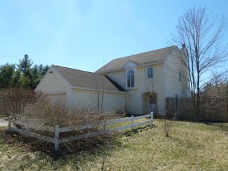 101 Primrose Ln, Concord, NH 03303