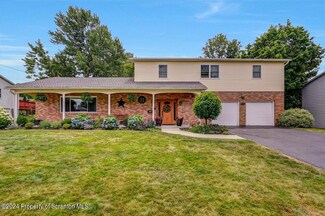 108 Greenbrier Dr, Clarks Green, PA 18411