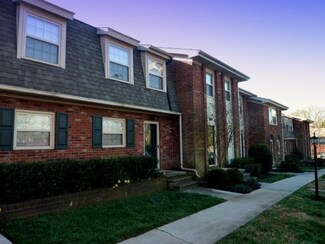 6525 Deane Hill Dr Unit 24, Knoxville, TN 37919