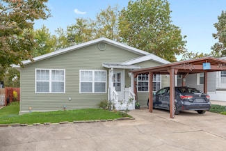 203 Forest Park Ln, Branson, MO 65616