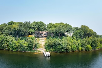 9002 Riley Lake Rd, Eden Prairie, MN 55347