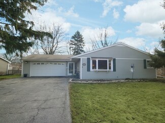 1136 Modaff Rd, Naperville, IL 60540