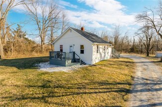 2078 Eastridge Dr, Excelsior Springs, MO 64024
