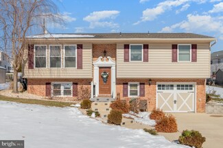 309 Sunset Dr, New Cumberland, PA 17070