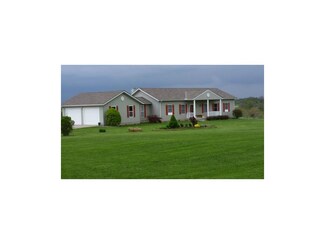 652 SW County Road V V, Centerview, MO 64019
