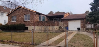 23 Raymond Place, Staten Island, NY 10310