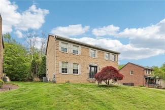 1237 Oakwood Dr, Clairton, PA 15025