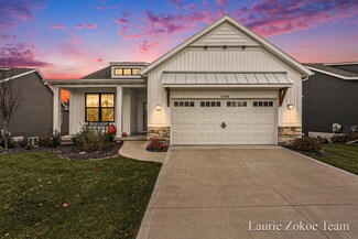 2680 Meadow Woods Dr, Walker, MI 49534