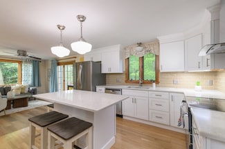 57 Sheri Ln, South Weymouth, MA 02190