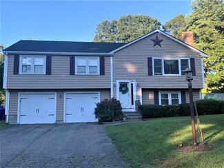 276 Plain St, Taunton, MA 02780
