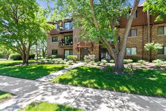 127 W Brandon Ct Unit 31D, Palatine, IL 60067