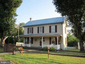 23 Woodland Ave, Luray, VA 22835