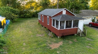 29 Carter Ave, Middletown, NJ 07748