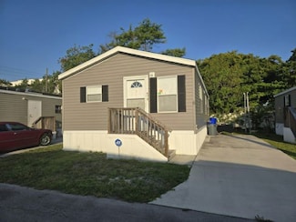 8 Susan Cir Unit 8-SU, Greenacres, FL 33463