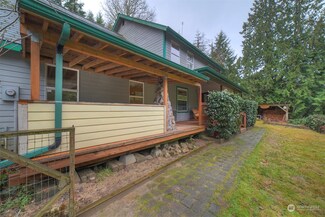 22333 Dewberry Rd NE, Indianola, WA 98342