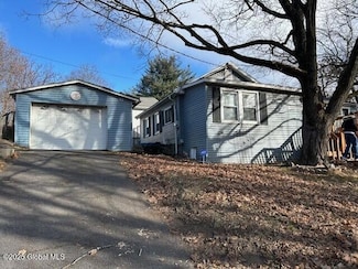338 Hudson Ave, Troy, NY 12182