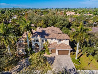 3303 W Stonebrook Cir, Davie, FL 33330