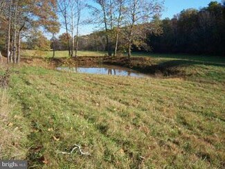 1704 Posey Hollow Rd, Berkeley Springs, WV 25411