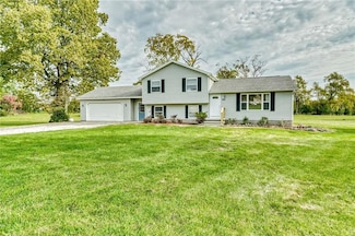 395 Callan Rd, Le Roy, NY 14482