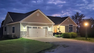 15043 K Ave, Perry, IA 50220